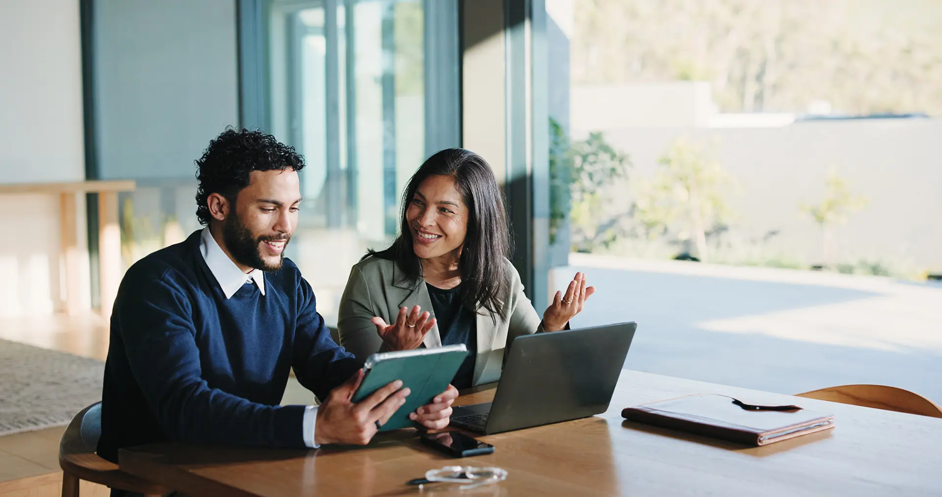 E-2 treaty investor reviewing business plans