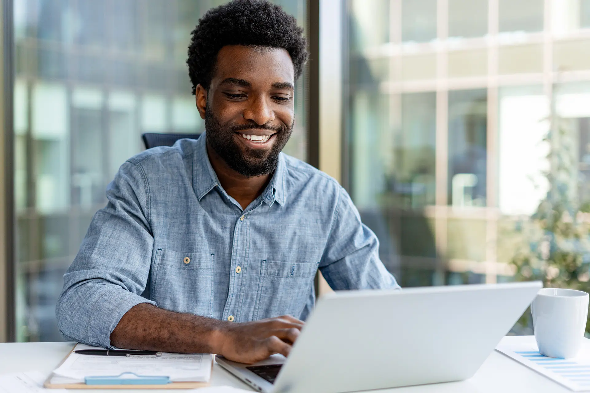 EB-1 green card applicant with outstanding achievements